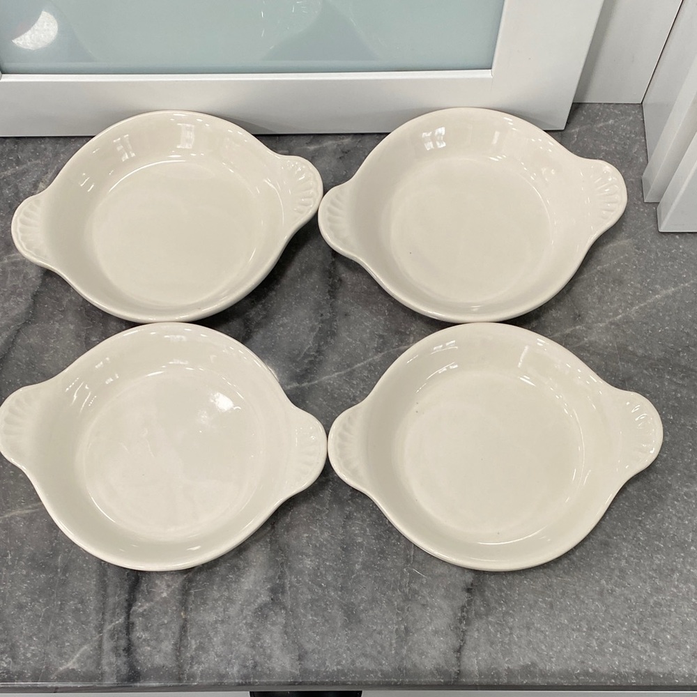 Vintage Cream Ceramic Bowls Stamped USA DC433. Set of Four